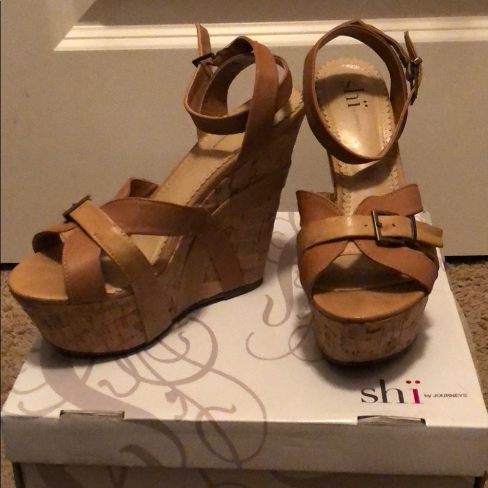 Nude pumps